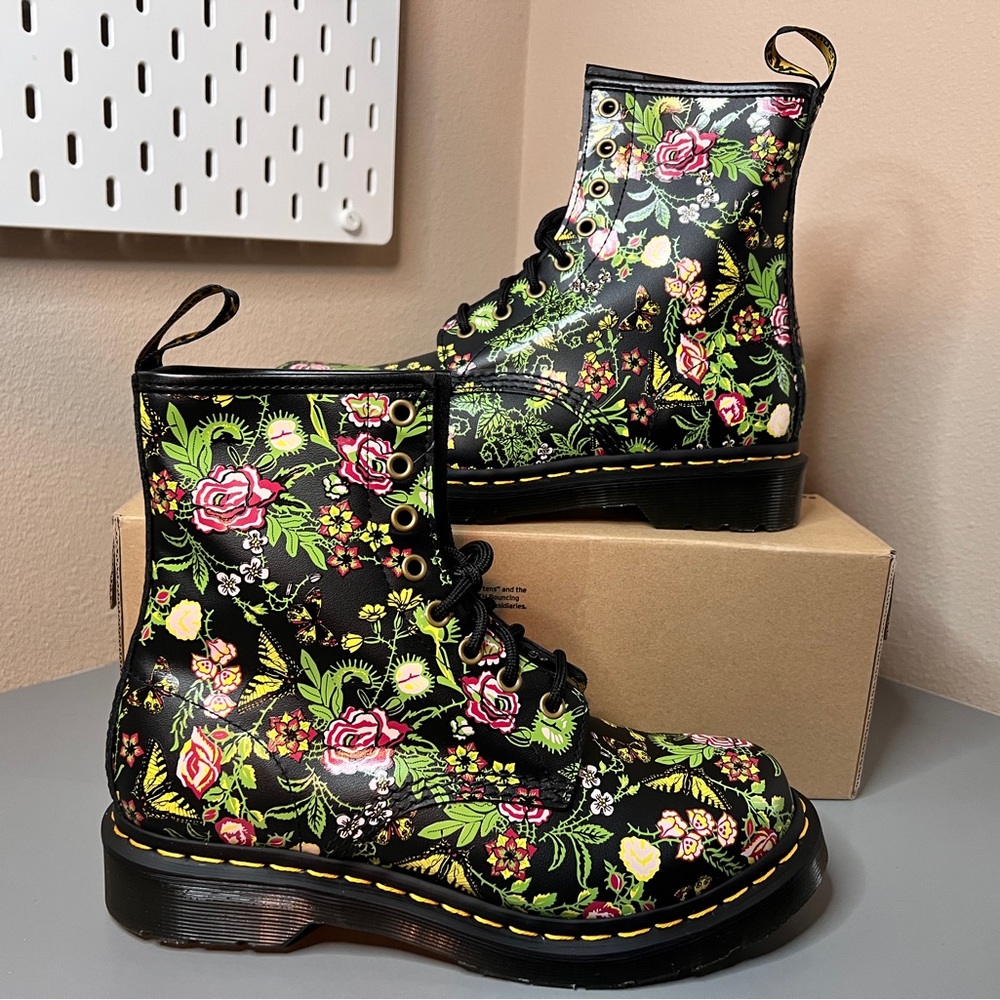 Dr. Martens 1460 Bloom Floral Black lace up Combat Boots